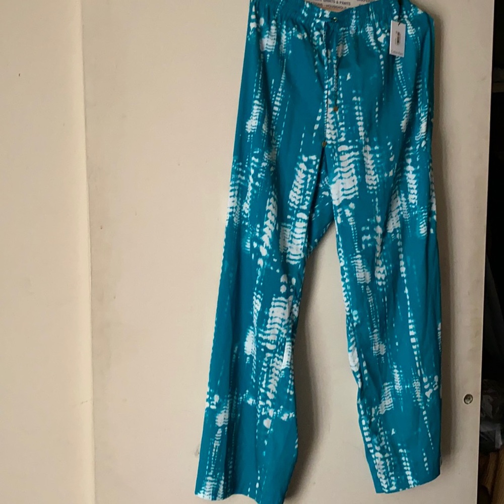 Calvin Klein pull on pants with a drawstring waist